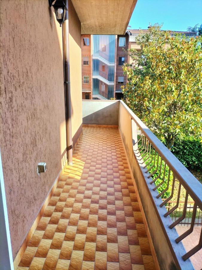 Appartamento Di Via Refini スポレート エクステリア 写真